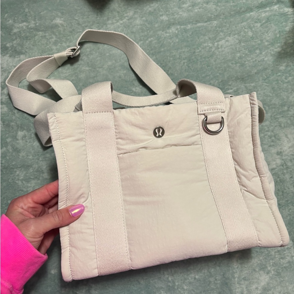 Lululemon Athletica Boxy Mini Tote Bag in color Bone